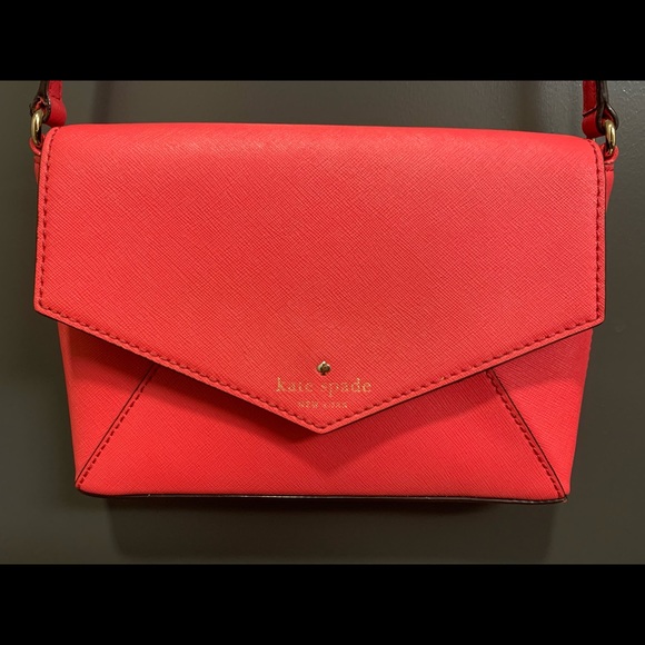 kate spade Handbags - Red Kate Spade Crossbody ❤️❤️❤️